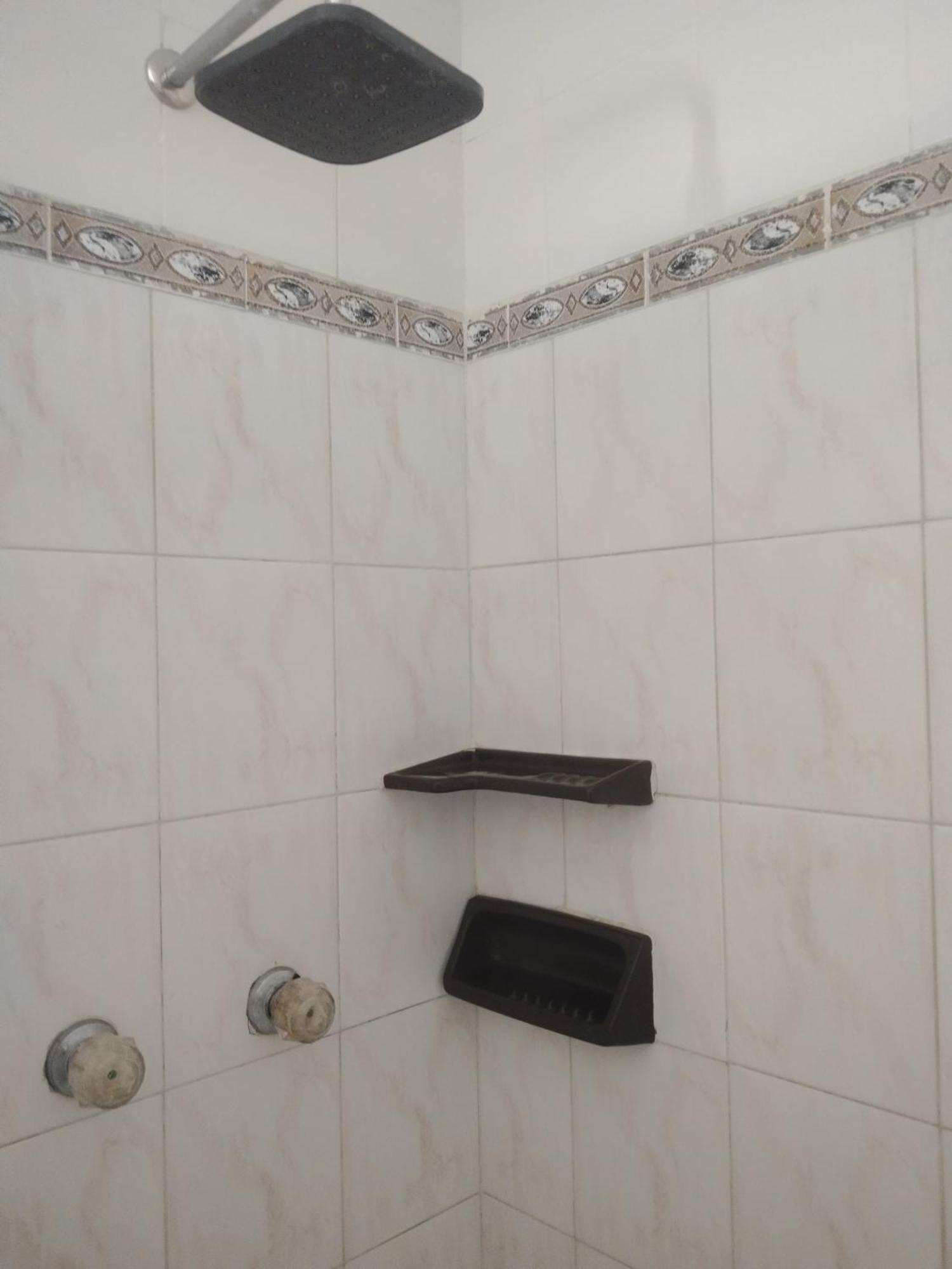 Con Piscina, Cancha De Tenis Y Parque Ninos Apartamento