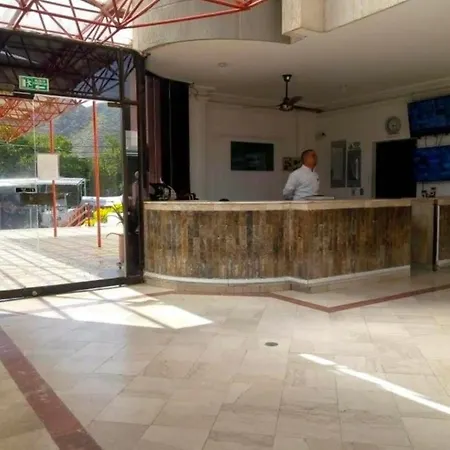 Apartamento Con Piscina, Cancha De Tenis Y Parque Ninos Gaira Exterior photo