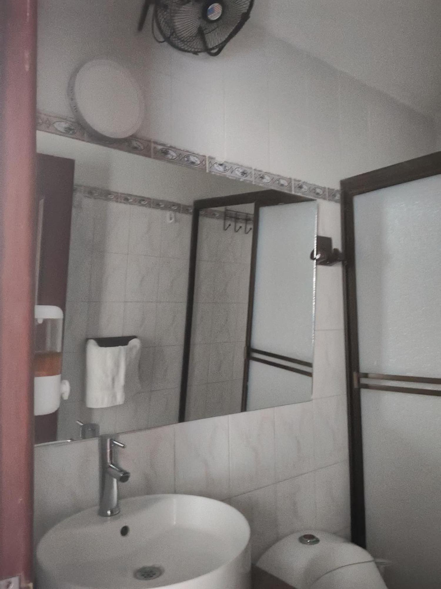 Apartment Con Piscina, Cancha De Tenis Y Parque Ninos