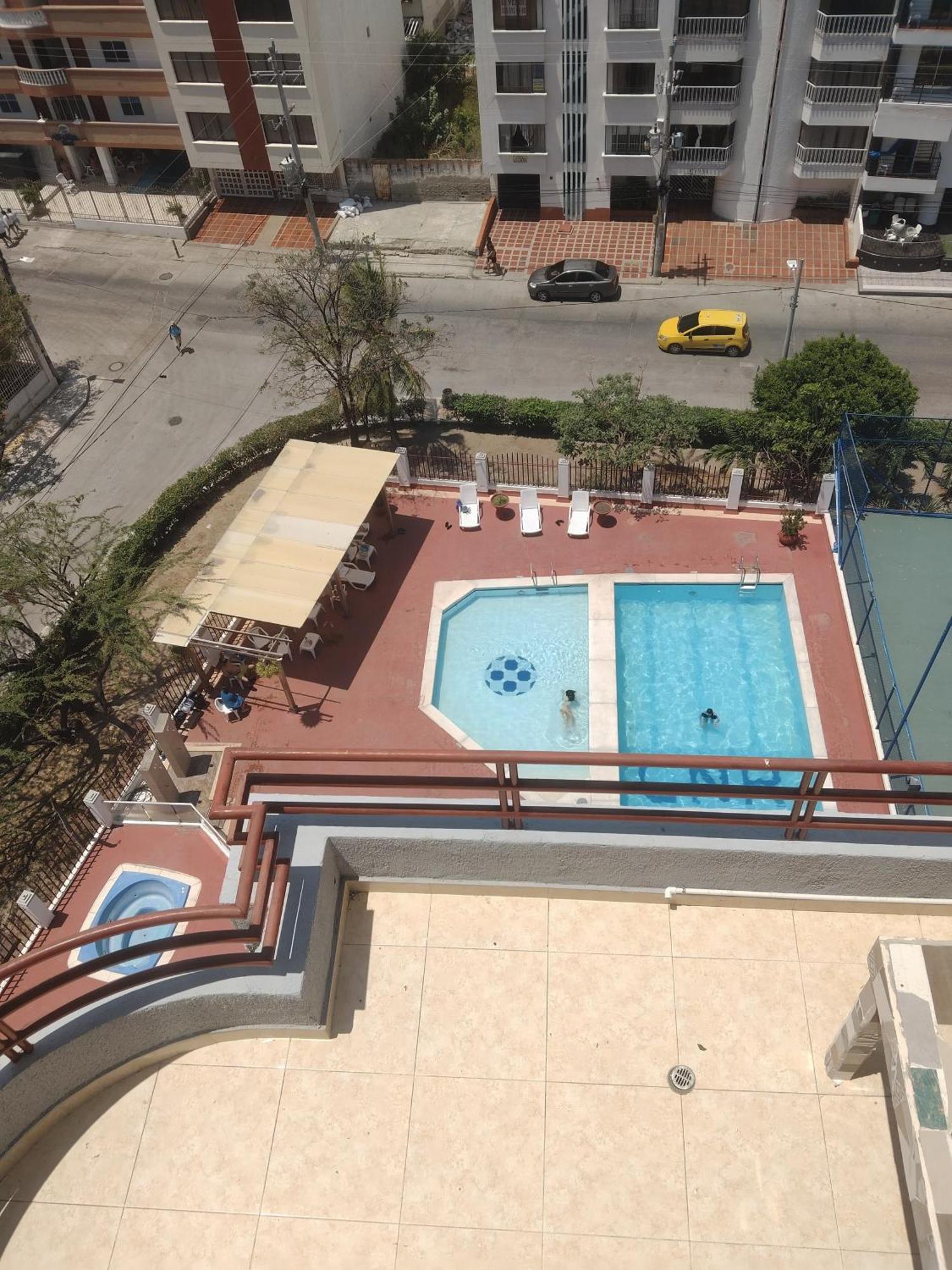 Apartment Con Piscina, Cancha De Tenis Y Parque Ninos *