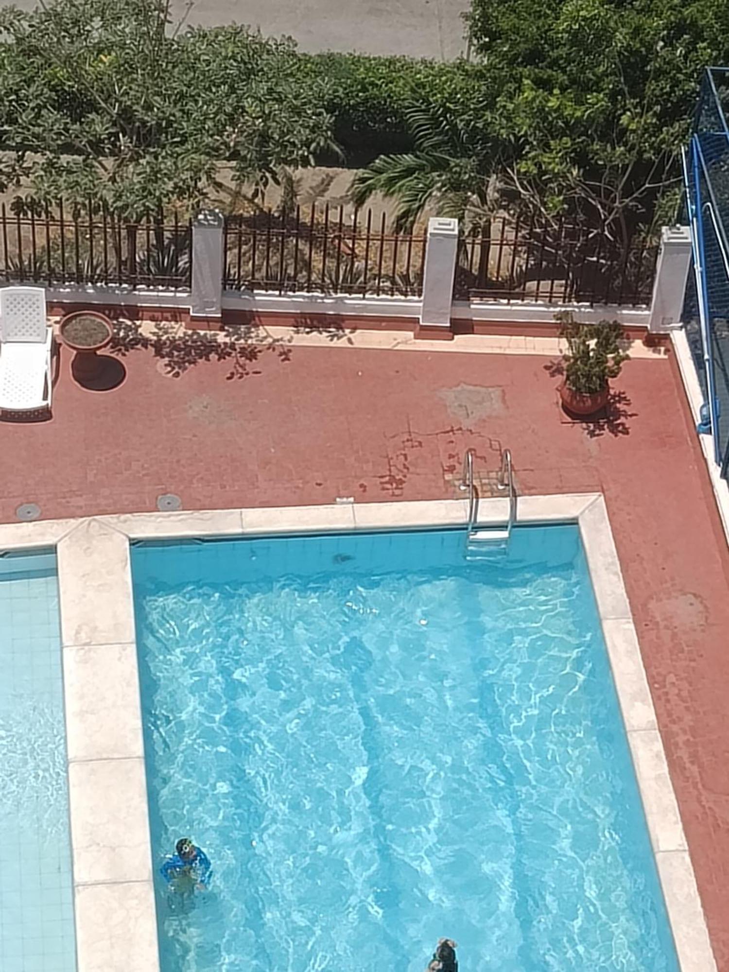 Con Piscina, Cancha De Tenis Y Parque Ninos Gaira