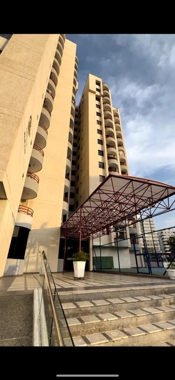 Con Piscina, Cancha De Tenis Y Parque Ninos Apartment